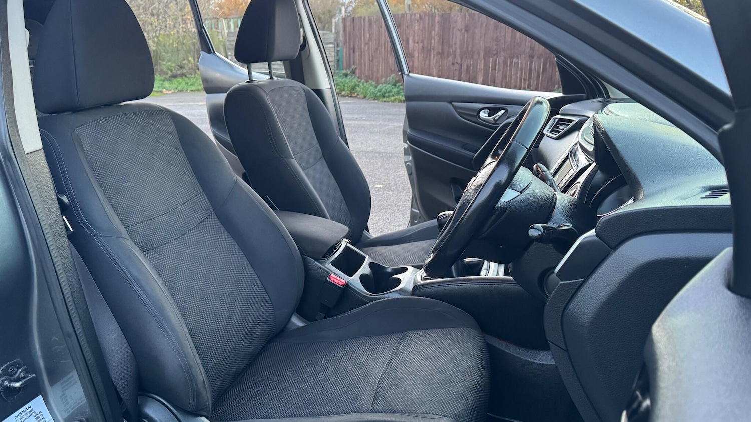 Used Nissan Qashqai 2015 for sale - 76801263: Photo 24