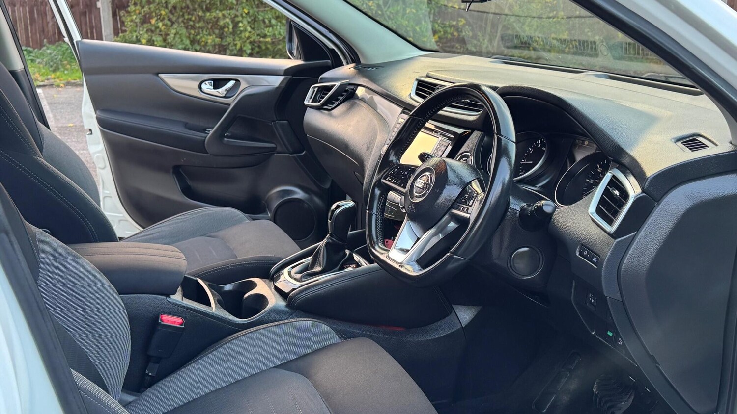 Used Nissan Qashqai 2017 for sale - 76645428: Photo 22