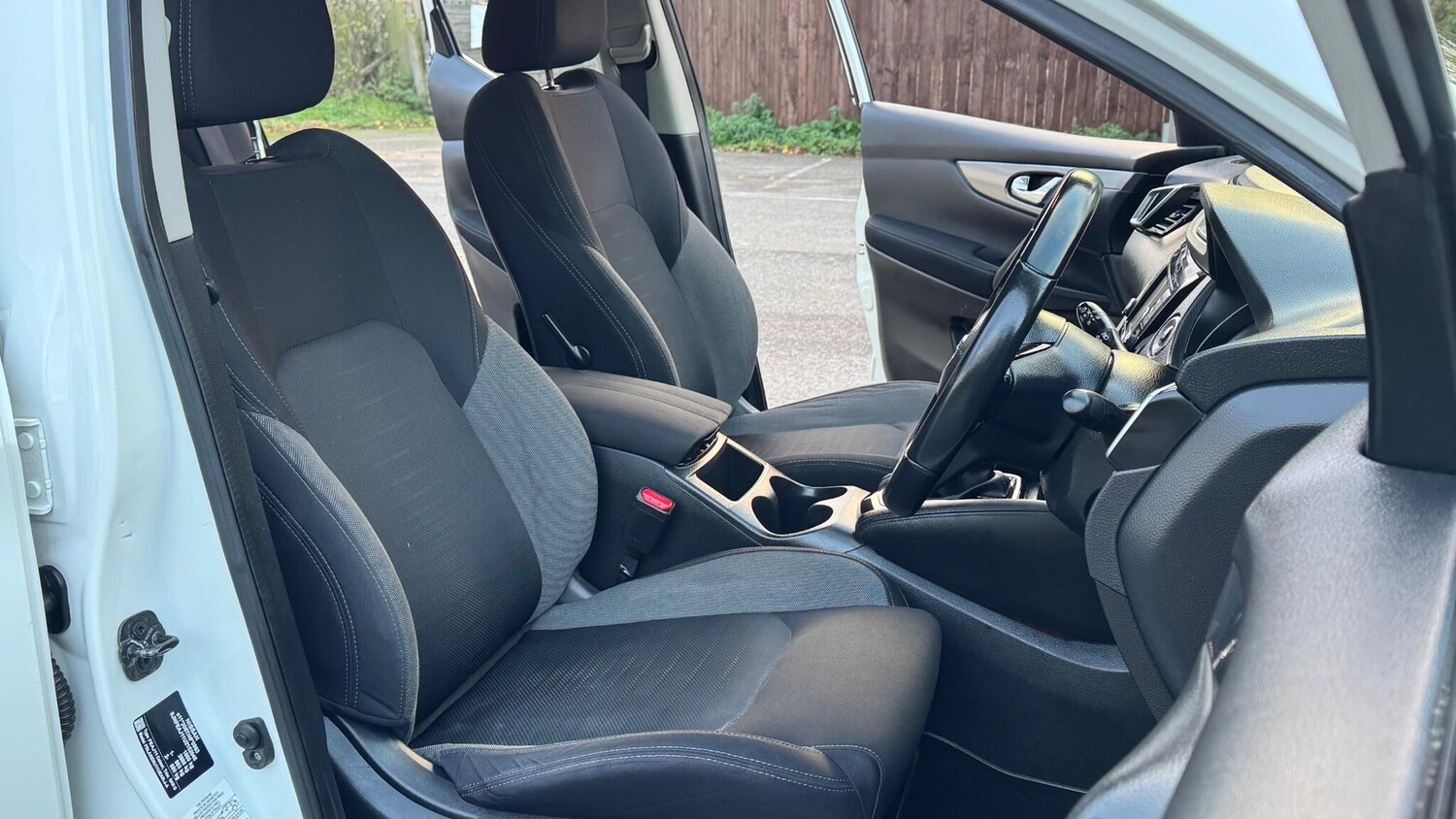 Used Nissan Qashqai 2017 for sale - 76645428: Photo 23