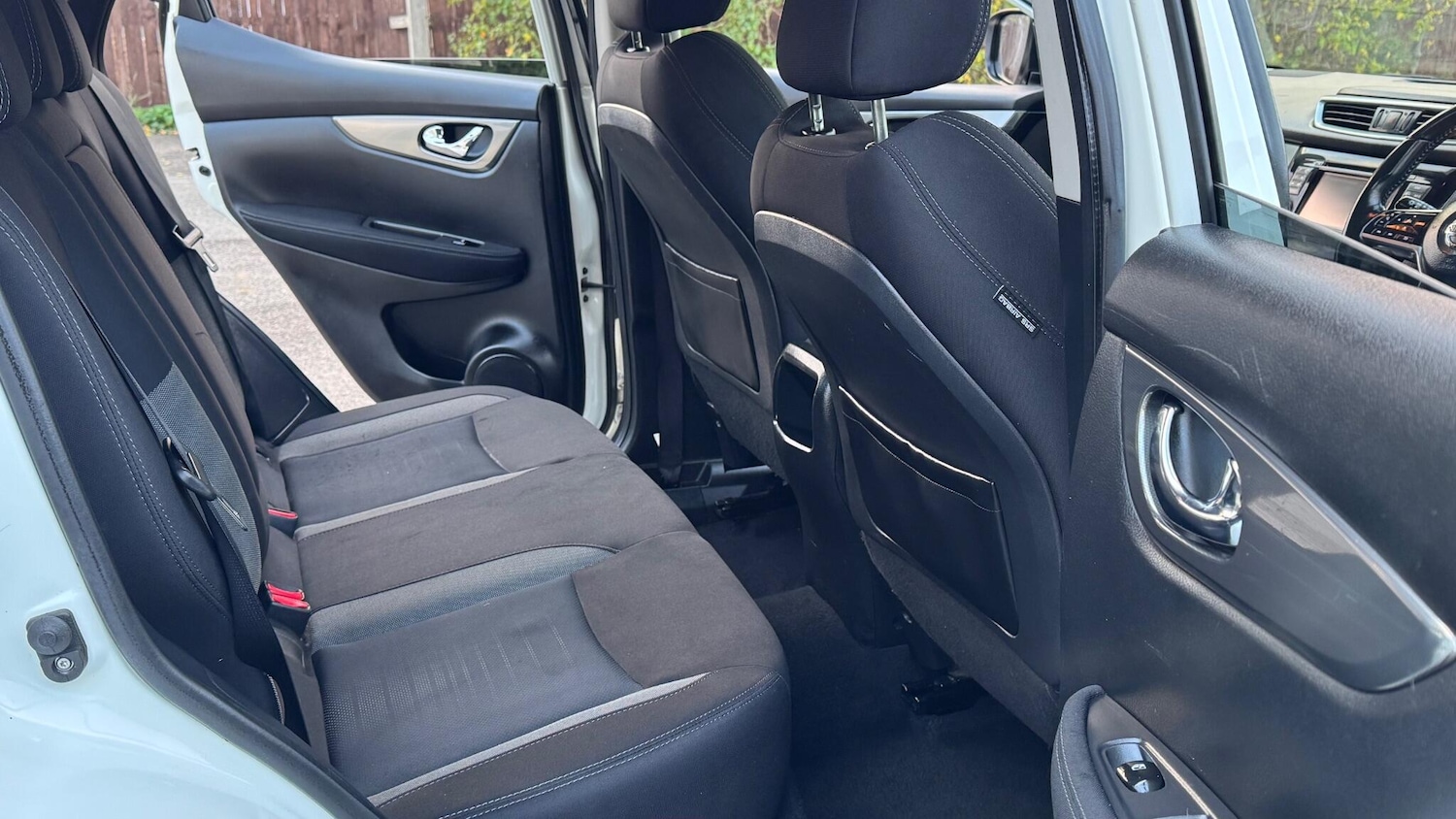 Used Nissan Qashqai 2017 for sale - 76645428: Photo 25