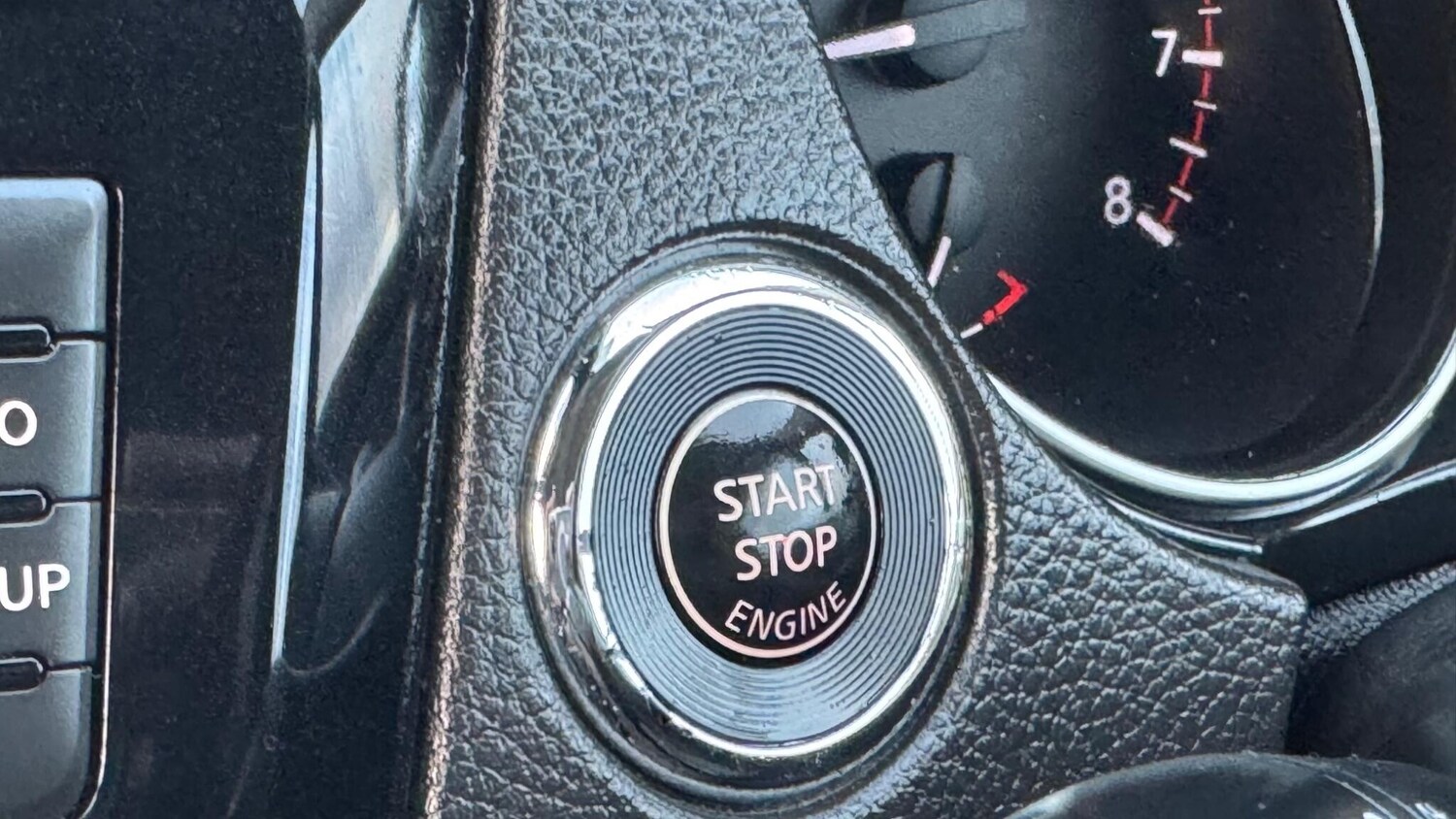 Used Nissan Qashqai 2017 for sale - 76645428: Photo 32