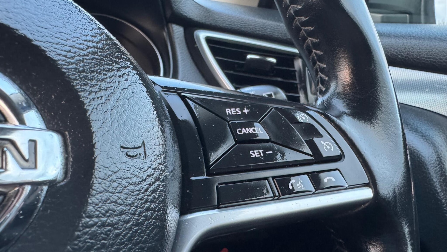 Used Nissan Qashqai 2017 for sale - 76645428: Photo 35