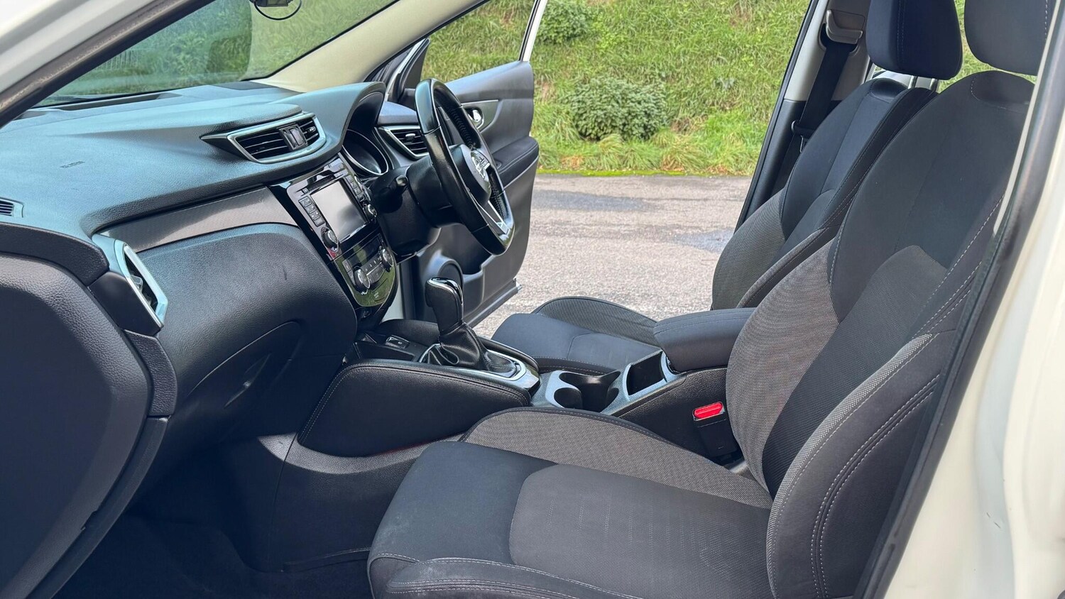 Used Nissan Qashqai 2017 for sale - 76645428: Photo 53