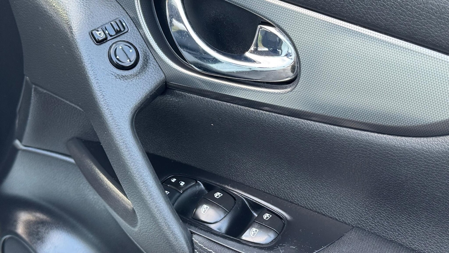 Used Nissan Qashqai 2017 for sale - 76645428: Photo 57