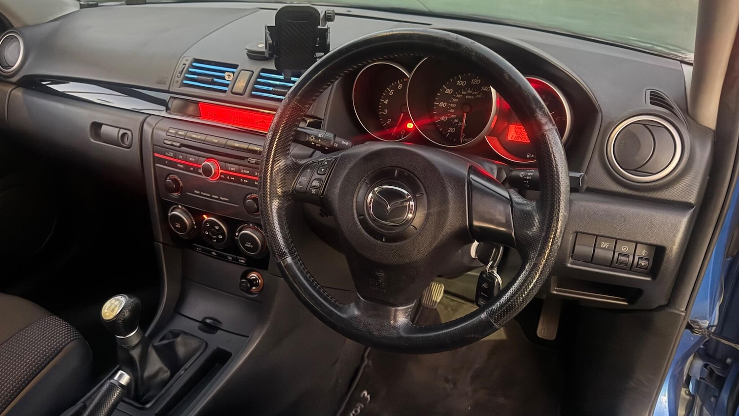 Used Mazda Mazda3 2004 for sale - 77098071: Photo 15