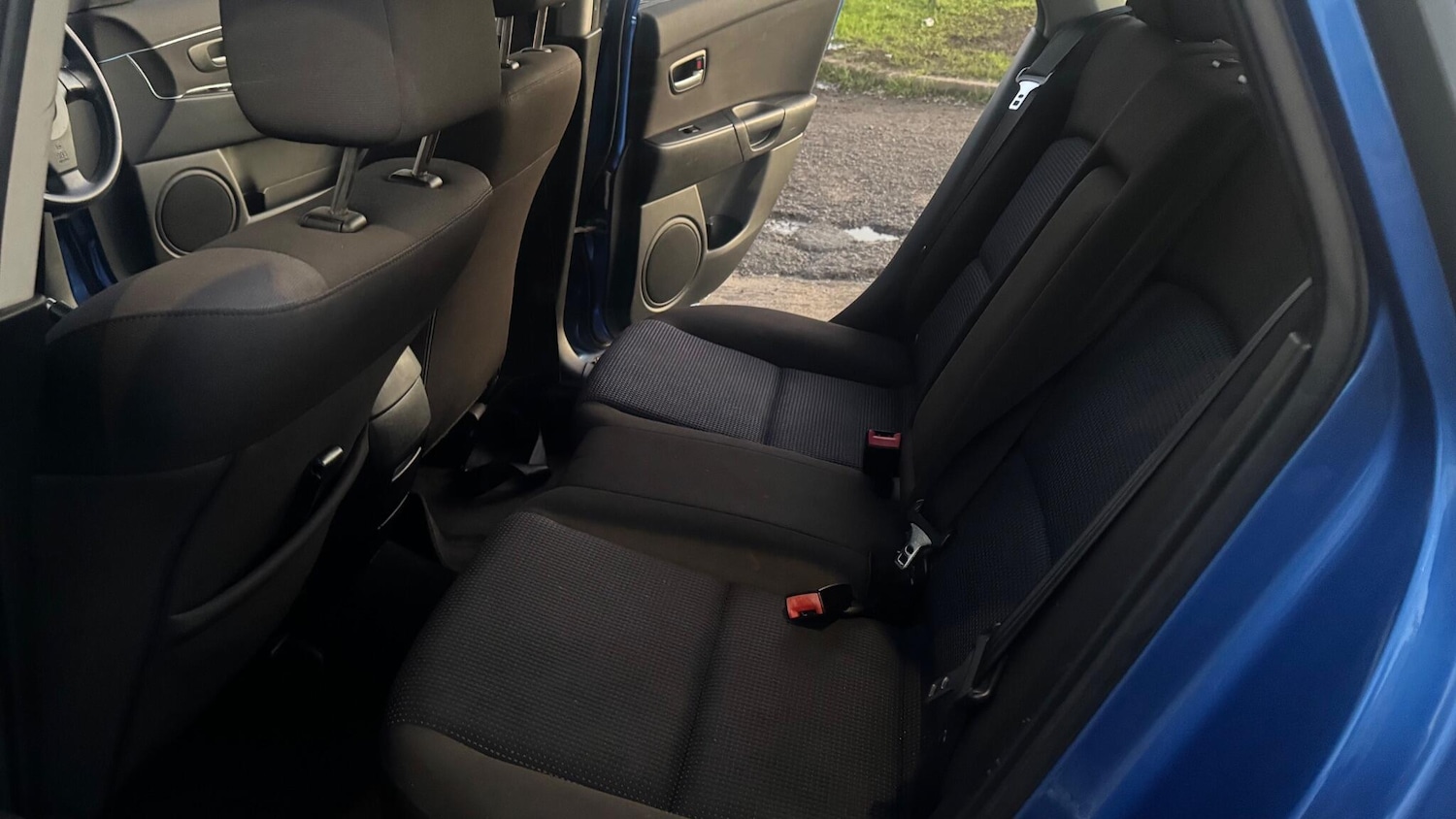 Used Mazda Mazda3 2004 for sale - 77098071: Photo 21