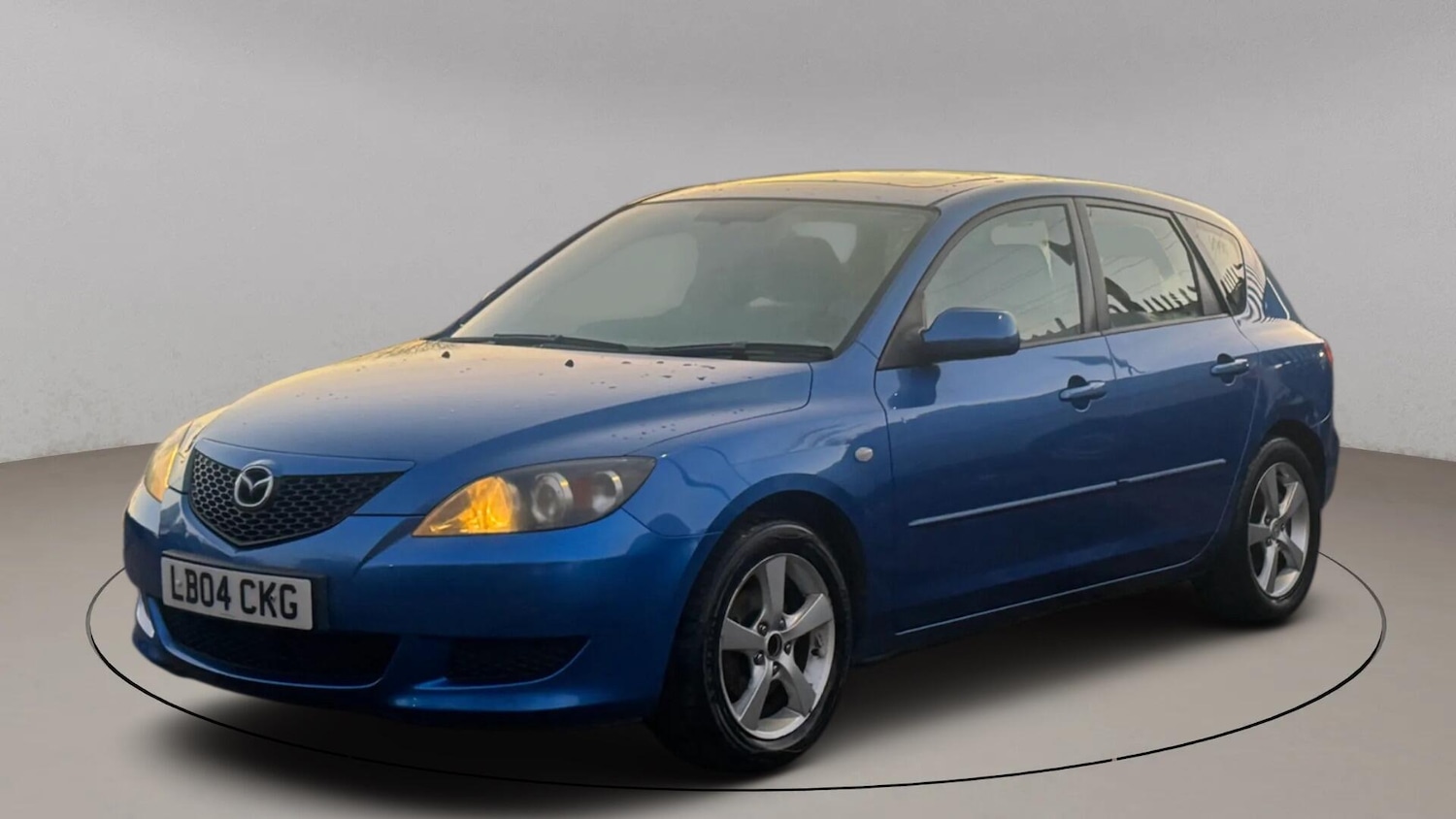 Used Mazda Mazda3 2004 for sale - 77098071: Photo 4