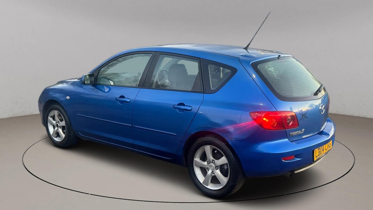 Used Mazda Mazda3 2004 for sale - 77098071: Photo 5