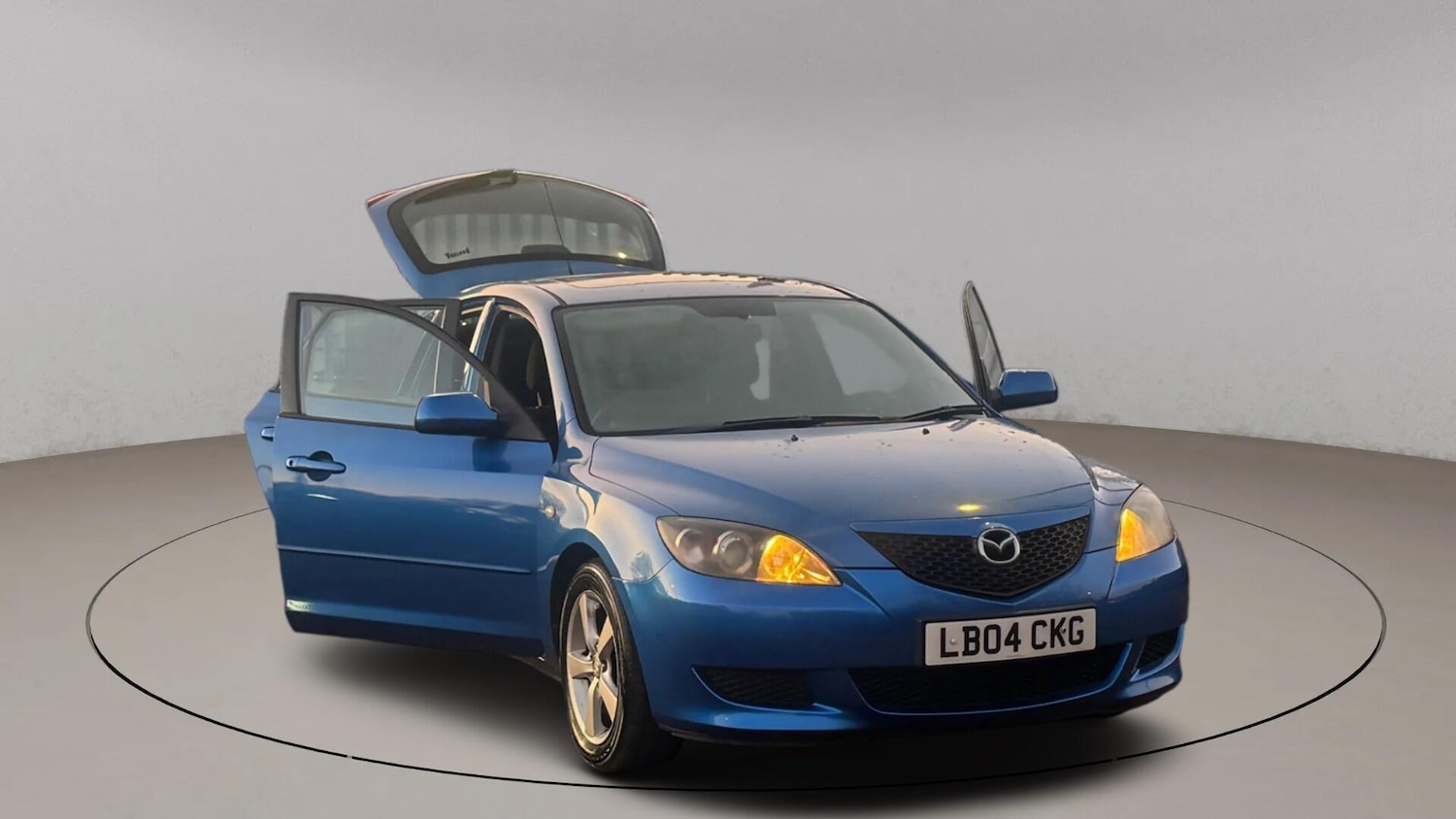 Used Mazda Mazda3 2004 for sale - 77098071: Photo 6