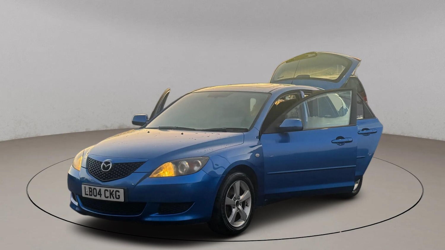Used Mazda Mazda3 2004 for sale - 77098071: Photo 8