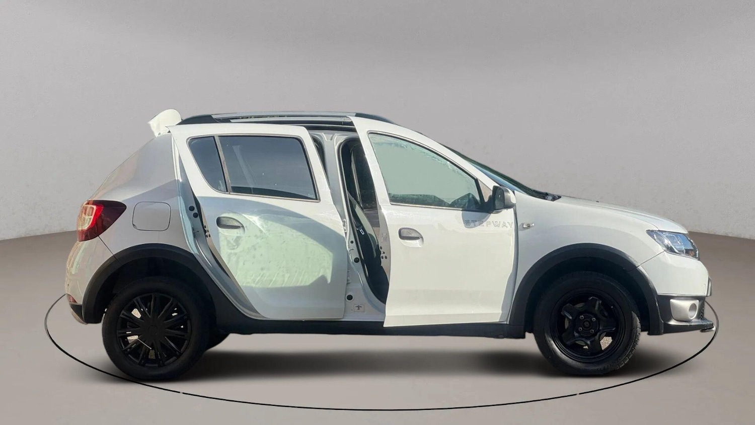 Used Dacia Sandero Stepway 2015 for sale - 76584067: Photo 18