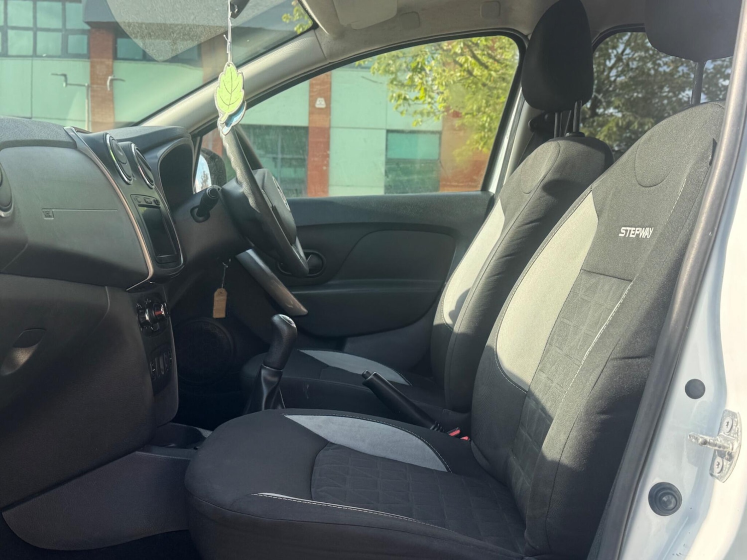 Used Dacia Sandero Stepway 2015 for sale - 76584067: Photo 38