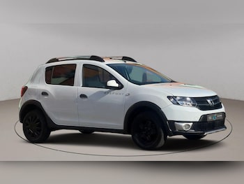 Used Dacia Sandero Stepway 2015 for sale - 76584067: Photo