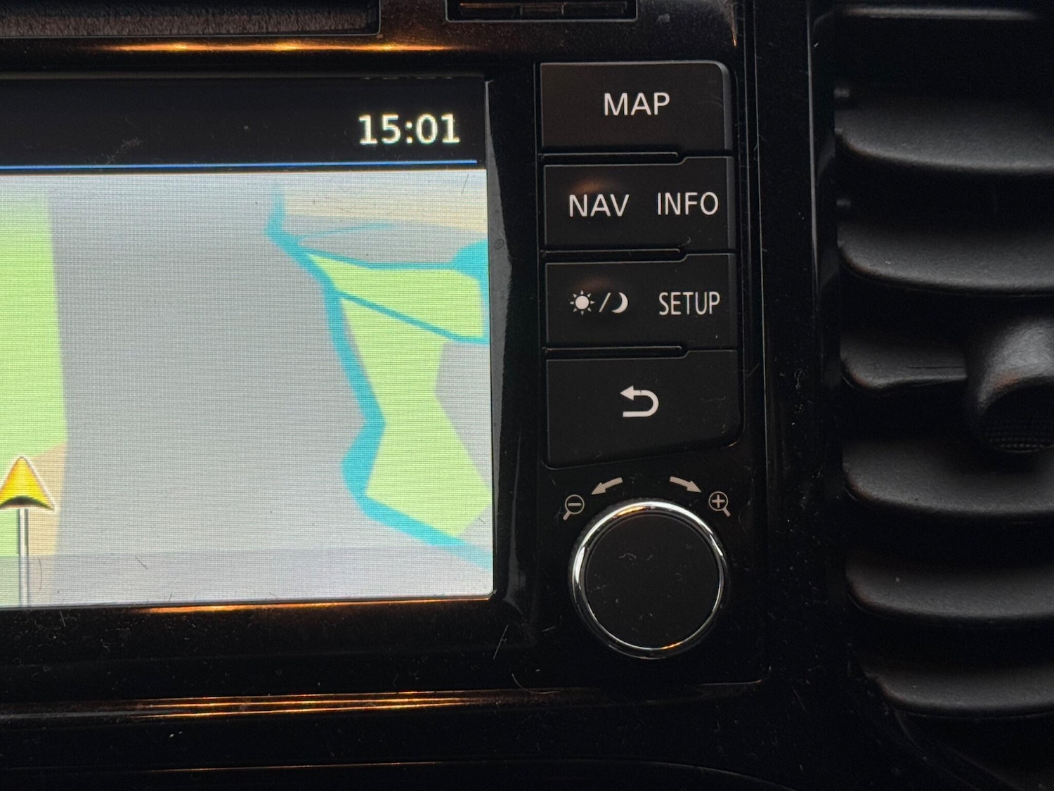 Used Nissan Juke 2014 for sale - 77203579: Photo 17