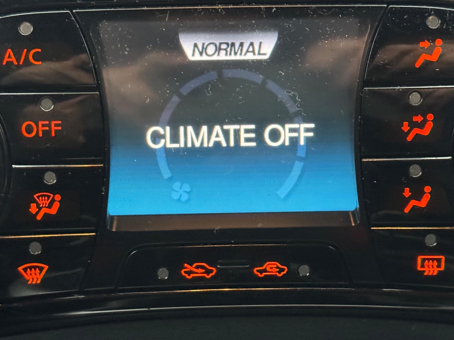 Used Nissan Juke 2014 for sale - 77203579: Photo 20