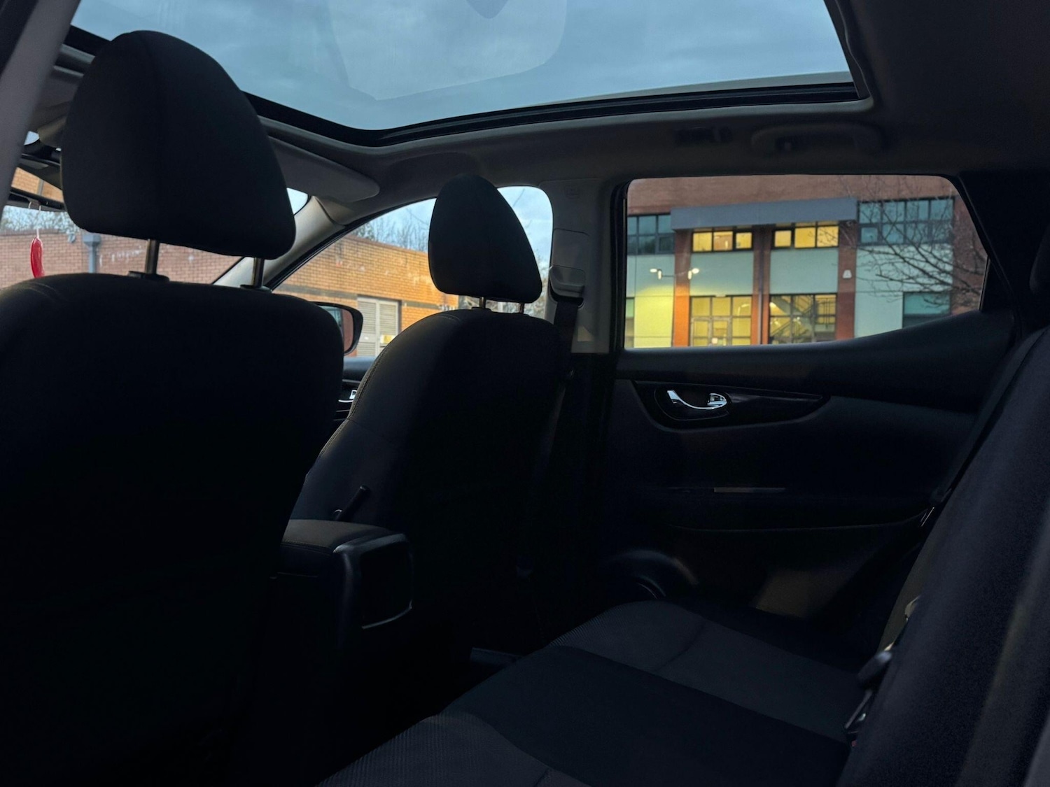 Used Nissan Qashqai 2015 for sale - 76585430: Photo 17