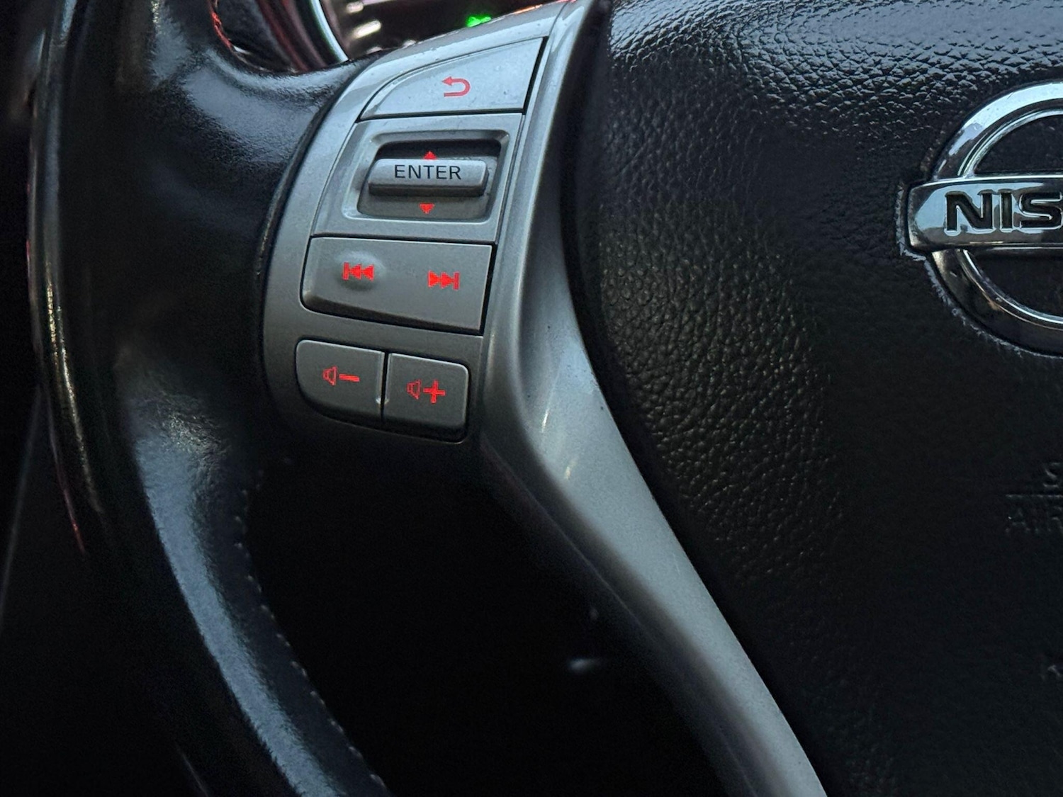 Used Nissan Qashqai 2015 for sale - 76585430: Photo 31