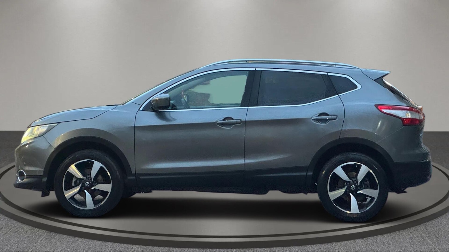 Used Nissan Qashqai 2015 for sale - 76585430: Photo 4