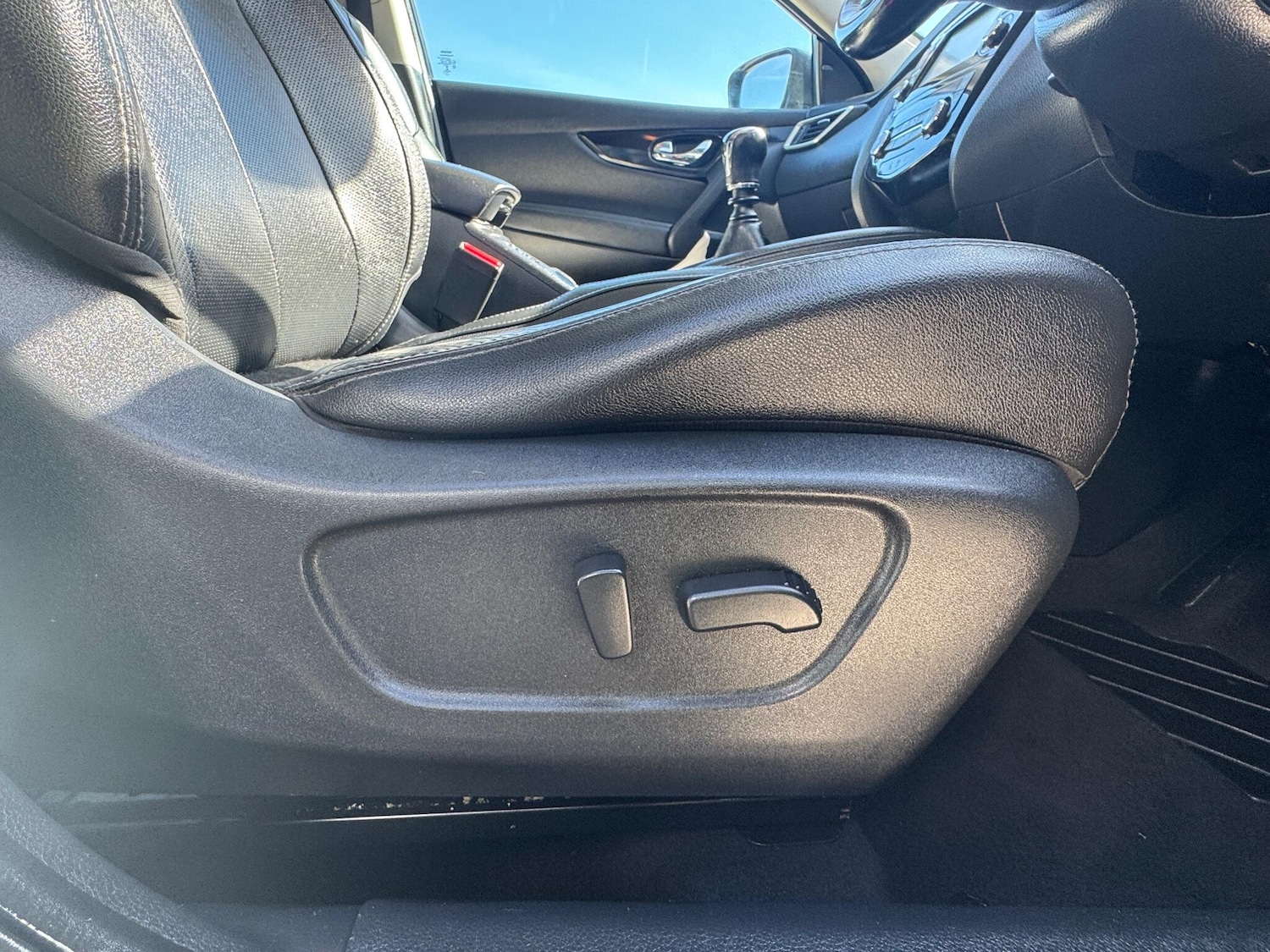 Used Nissan Qashqai 2017 for sale - 77978127: Photo 25