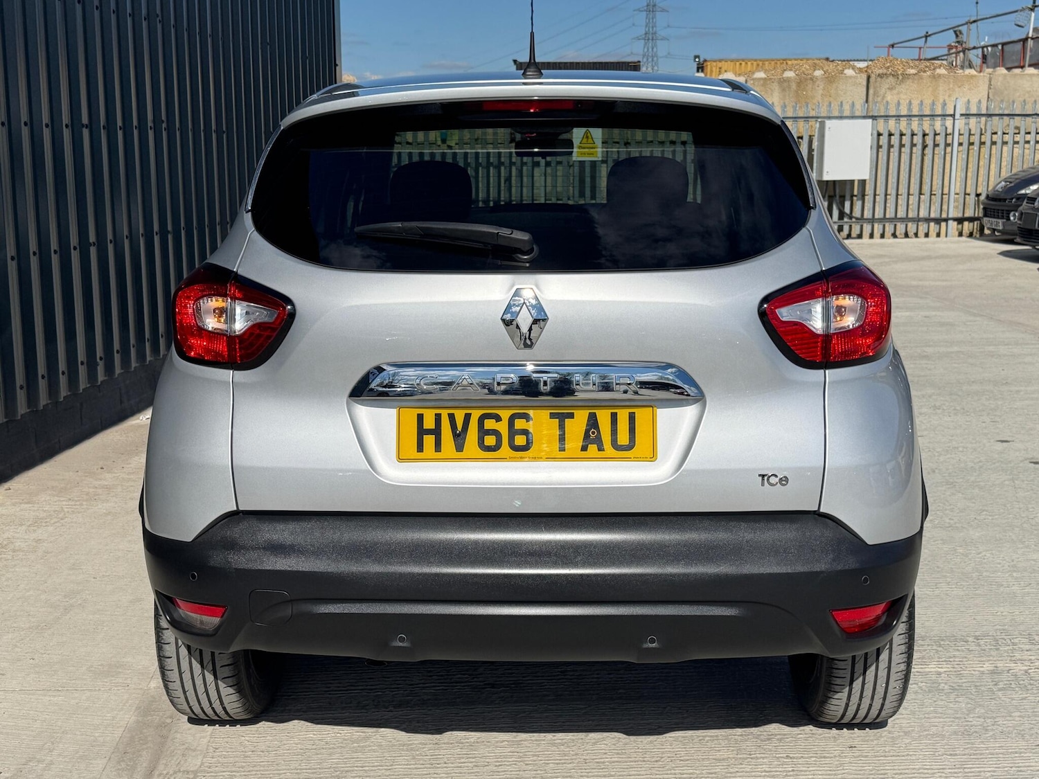 Used Renault Captur for sale - 78115460: Photo 10