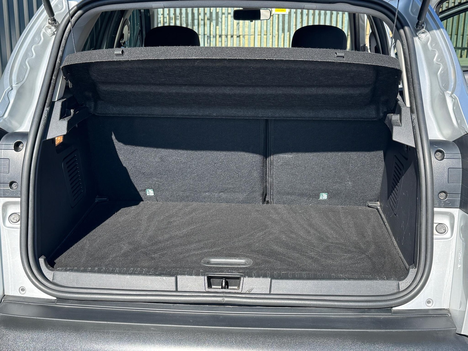 Used Renault Captur for sale - 78115460: Photo 27