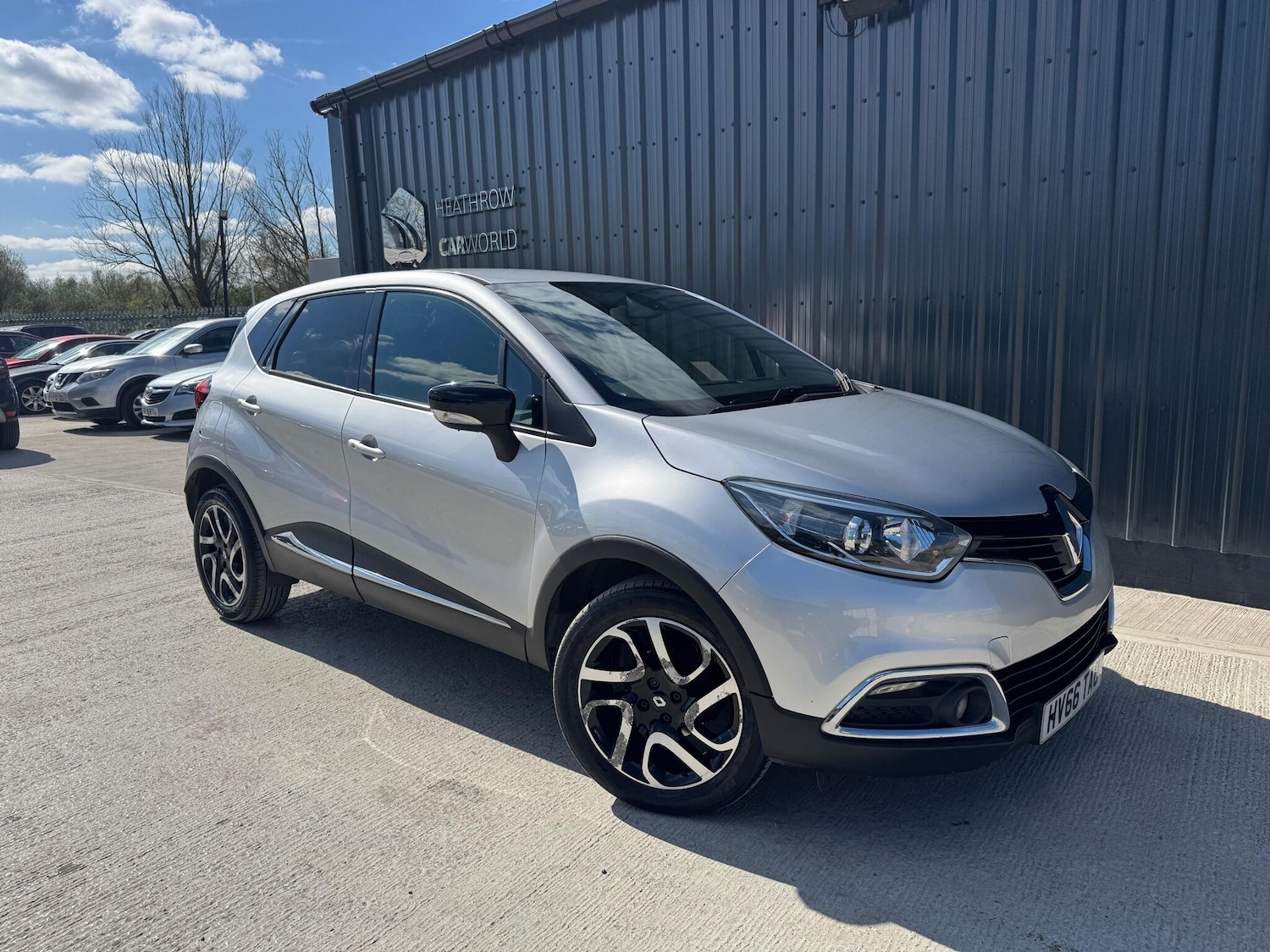 Used Renault Captur for sale - 78115460: Photo 5