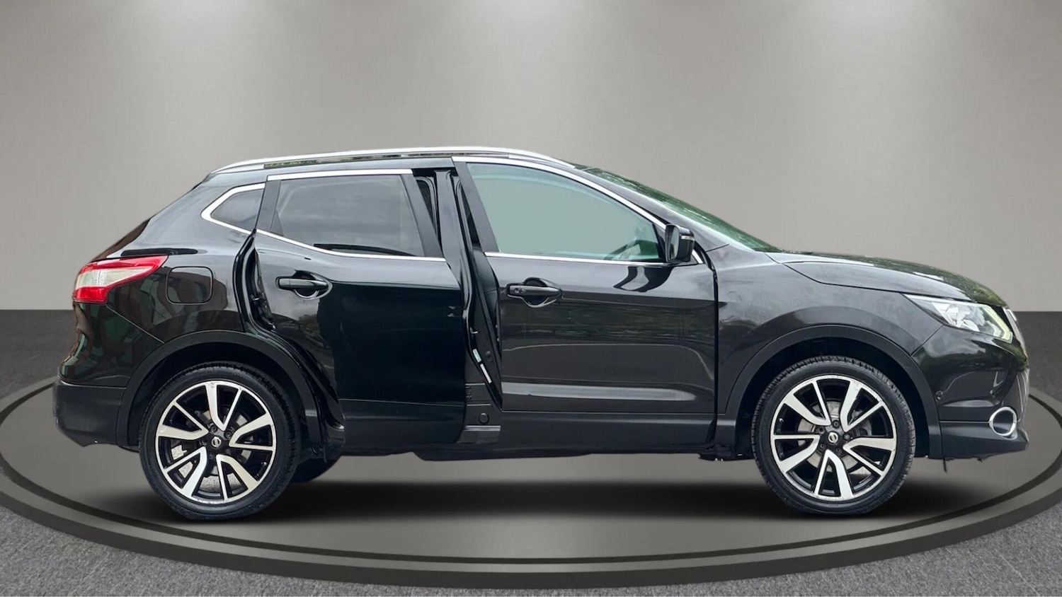 Used Nissan Qashqai 2016 for sale - 76608509: Photo 19