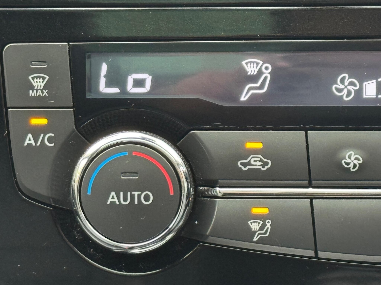 Used Nissan Qashqai 2016 for sale - 76608509: Photo 28