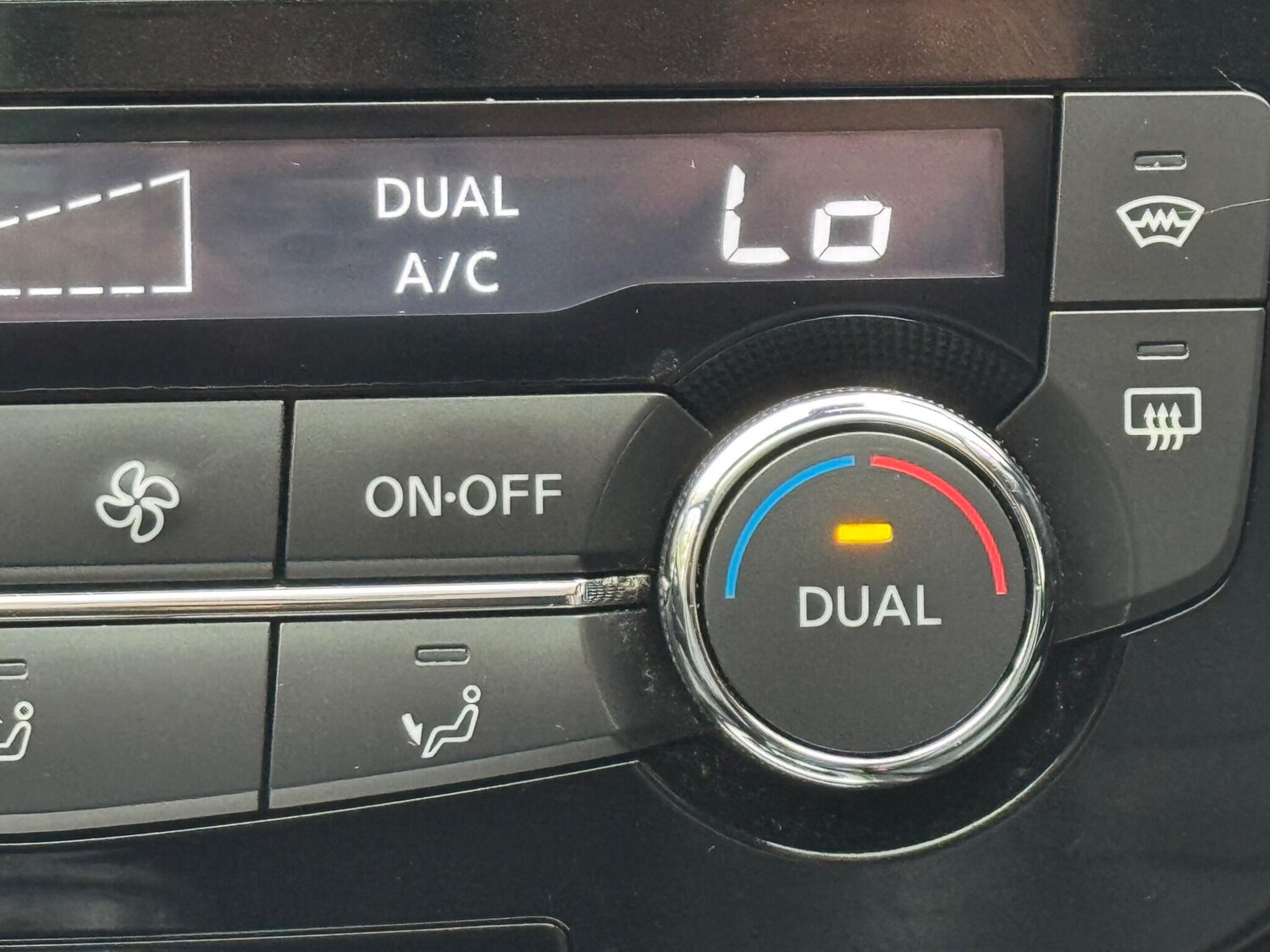 Used Nissan Qashqai 2016 for sale - 76608509: Photo 29