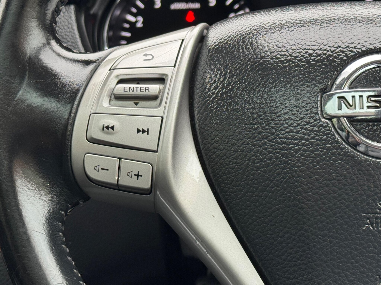 Used Nissan Qashqai 2016 for sale - 76608509: Photo 35