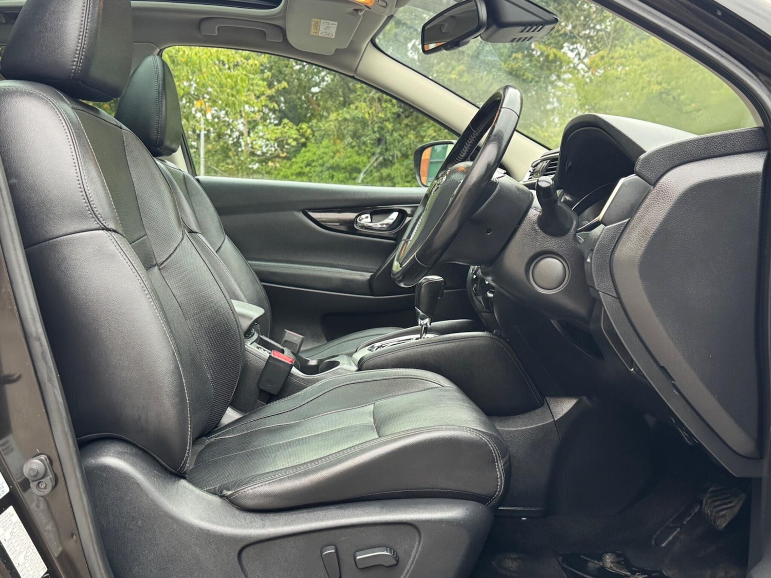 Used Nissan Qashqai 2016 for sale - 76608509: Photo 41