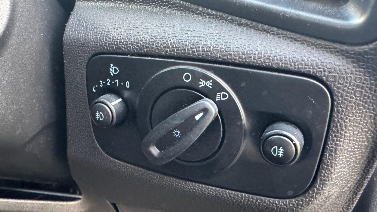 Used Ford Ecosport 2015 for sale - 76898774: Photo 26