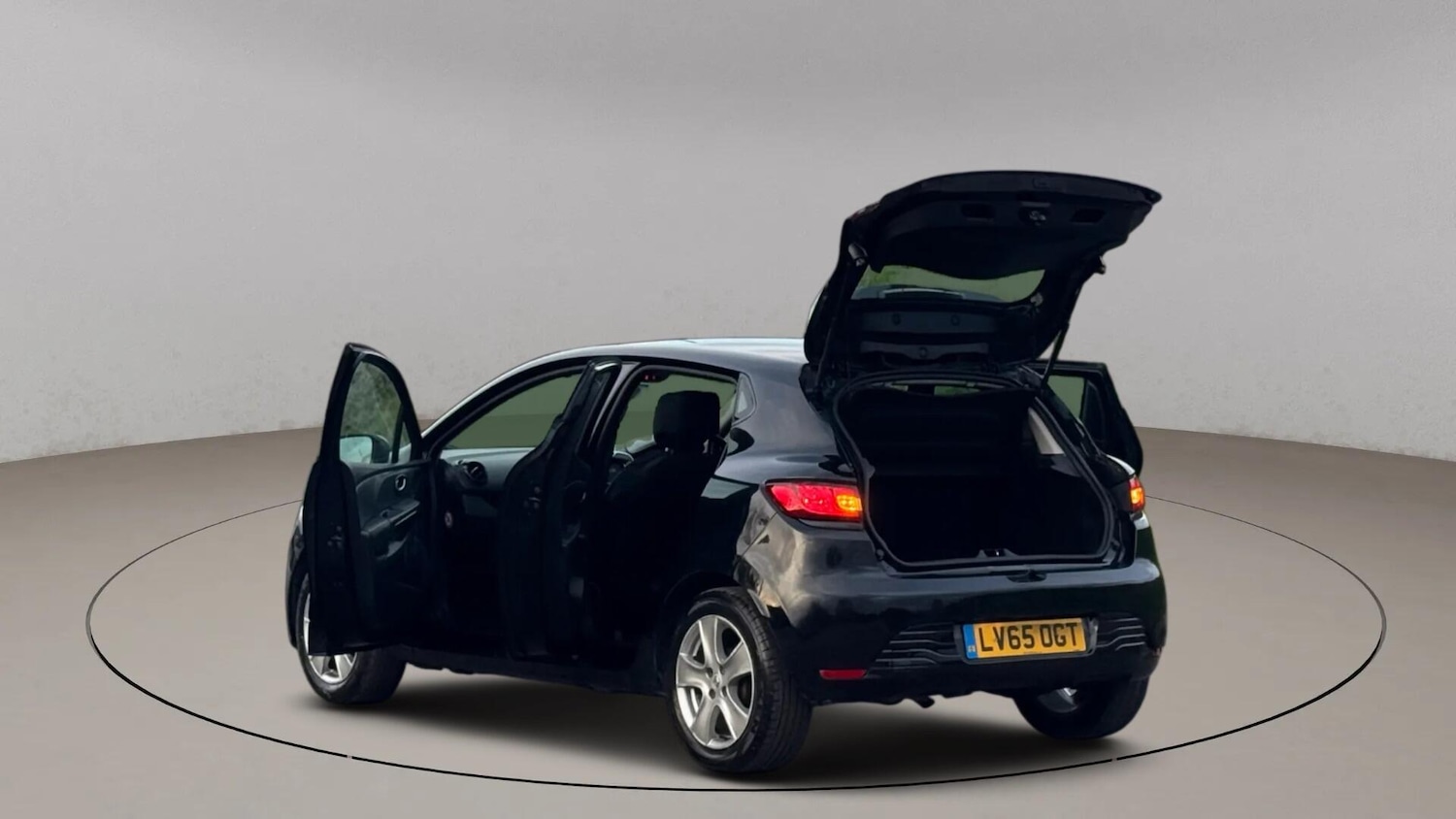 Used Renault Clio 2015 for sale - 77131349: Photo 12