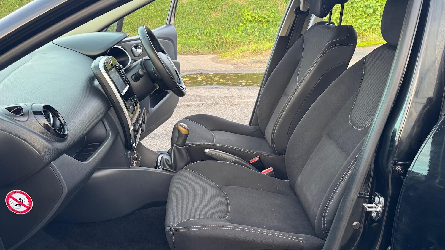 Used Renault Clio 2015 for sale - 77131349: Photo 29