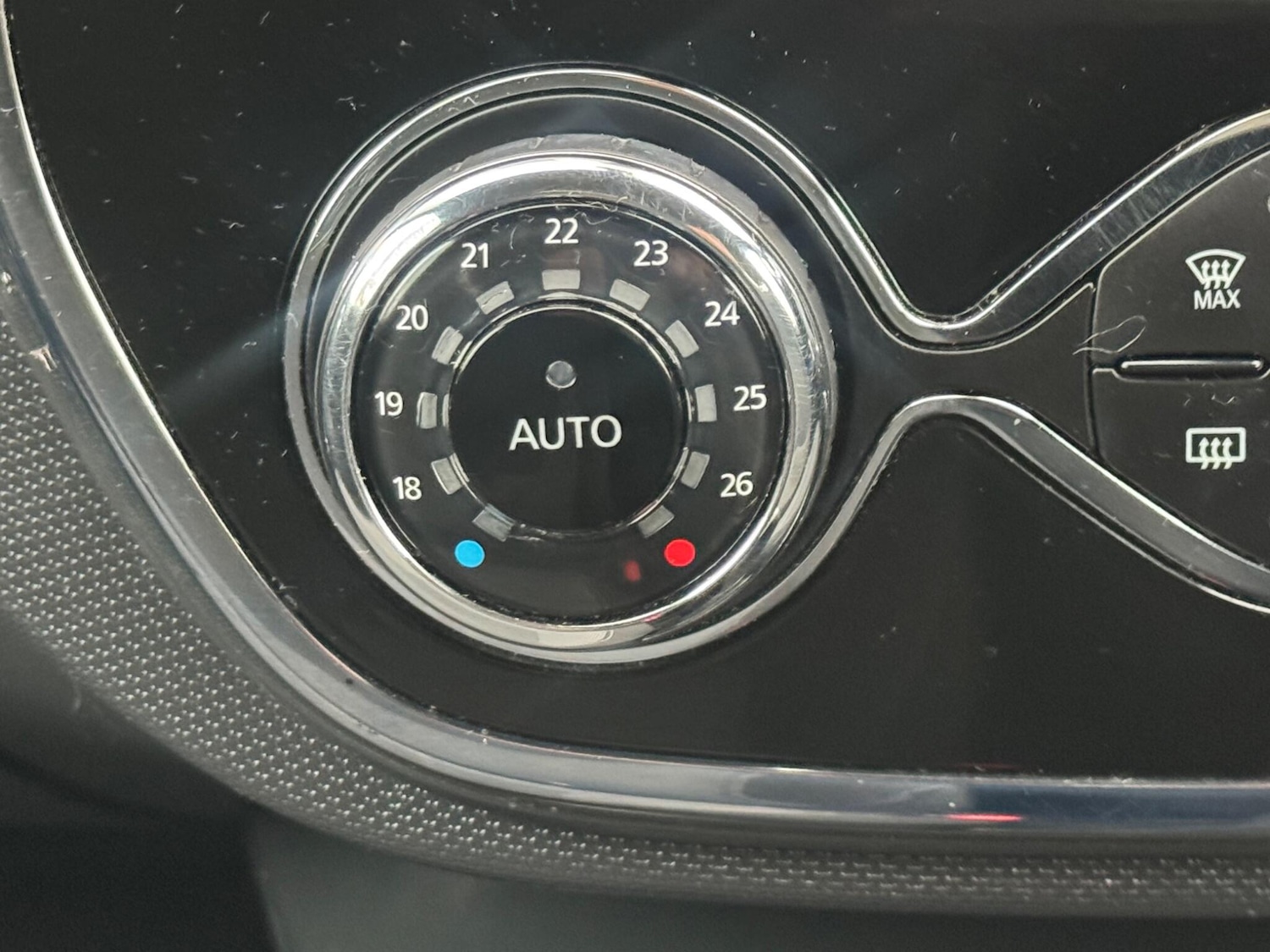 Used Renault Captur 2014 for sale - 76572808: Photo 17