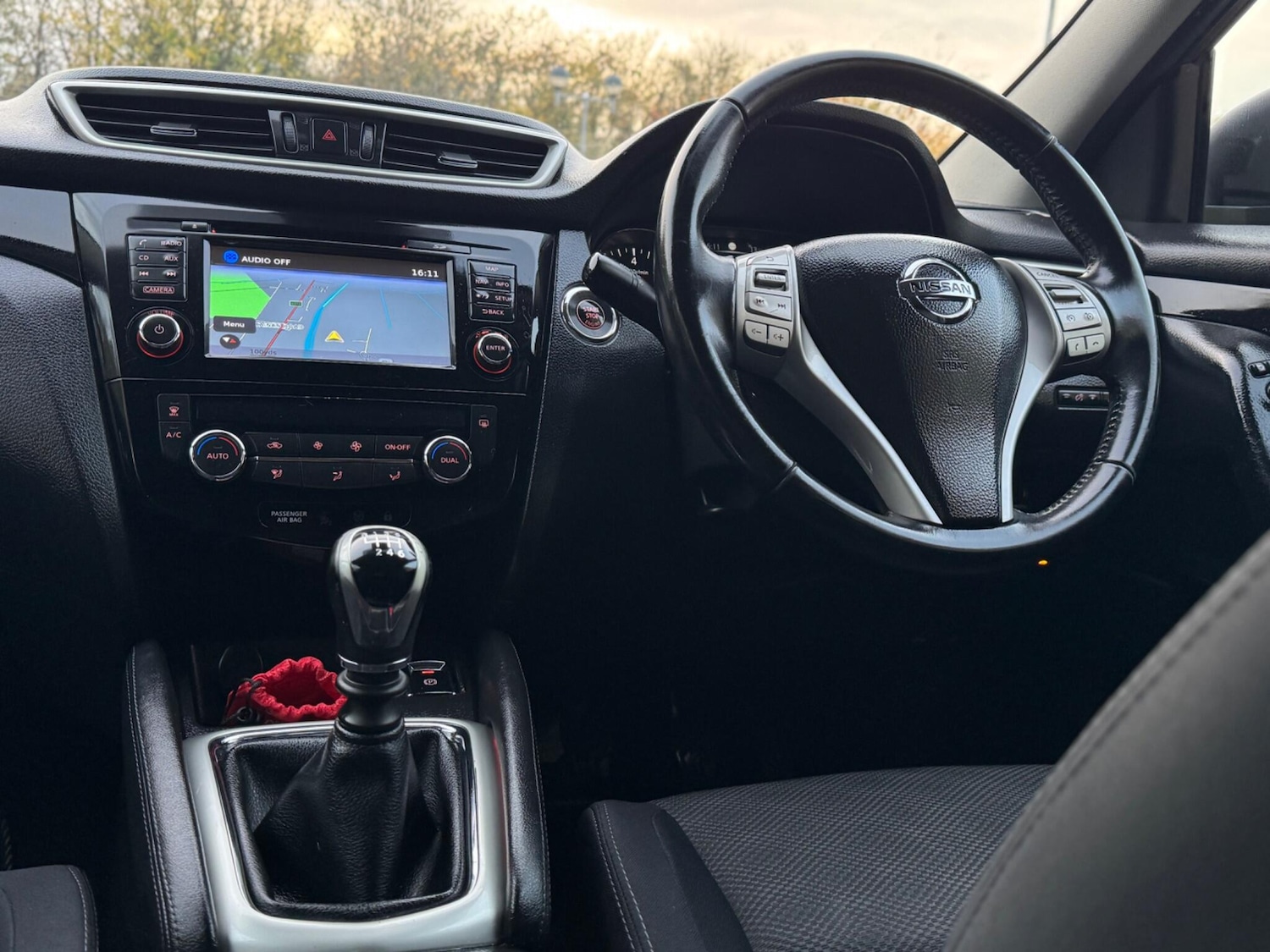 Used Nissan Qashqai 2015 for sale - 76572966: Photo 12