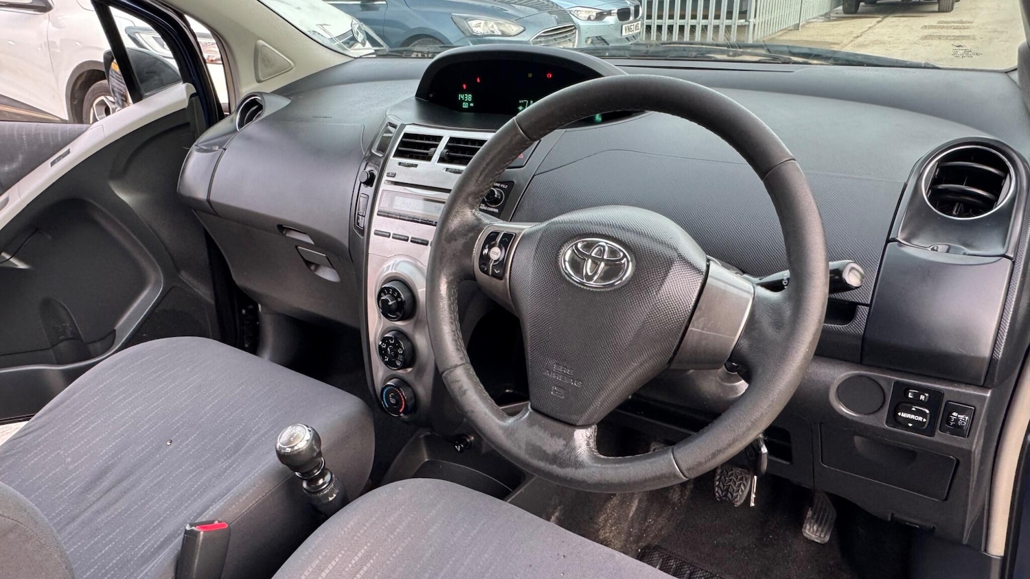 Used Toyota Yaris 2009 for sale - 77097873: Photo 25