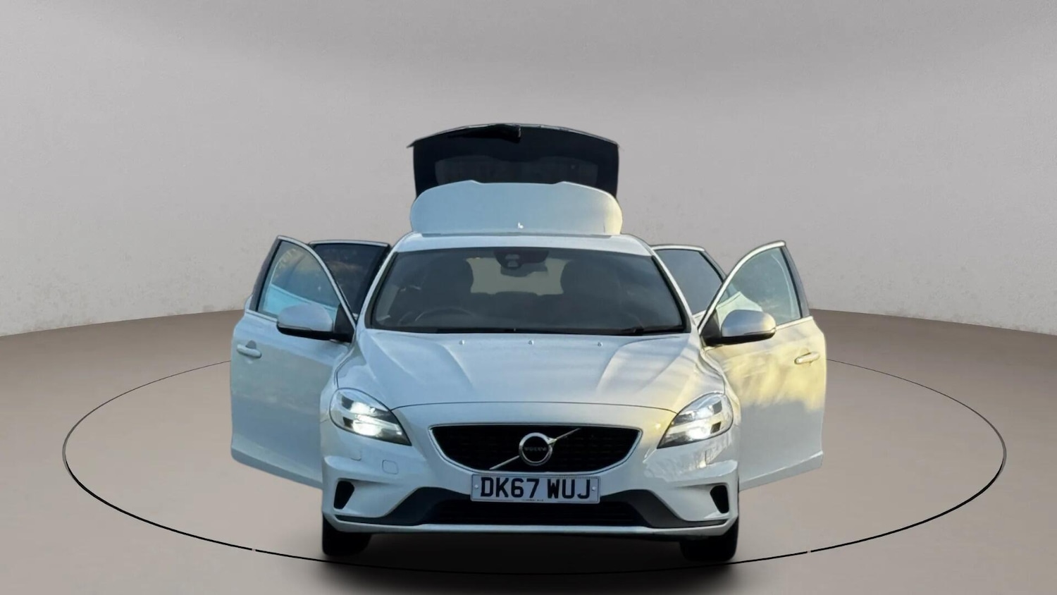 Used Volvo V40 2017 for sale - 77253996: Photo 10