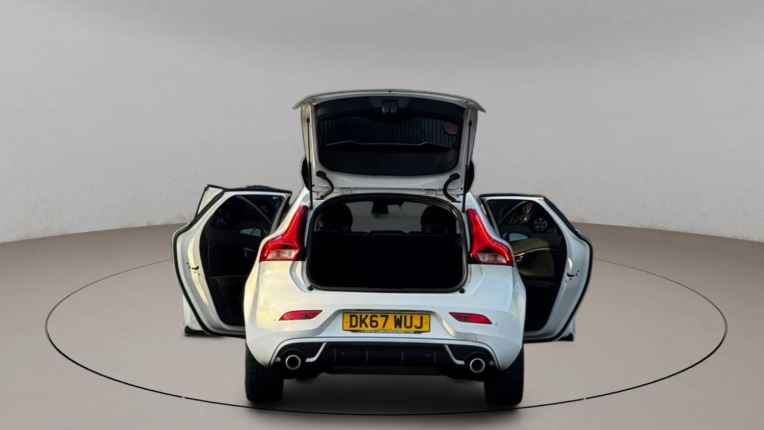 Used Volvo V40 2017 for sale - 77253996: Photo 15