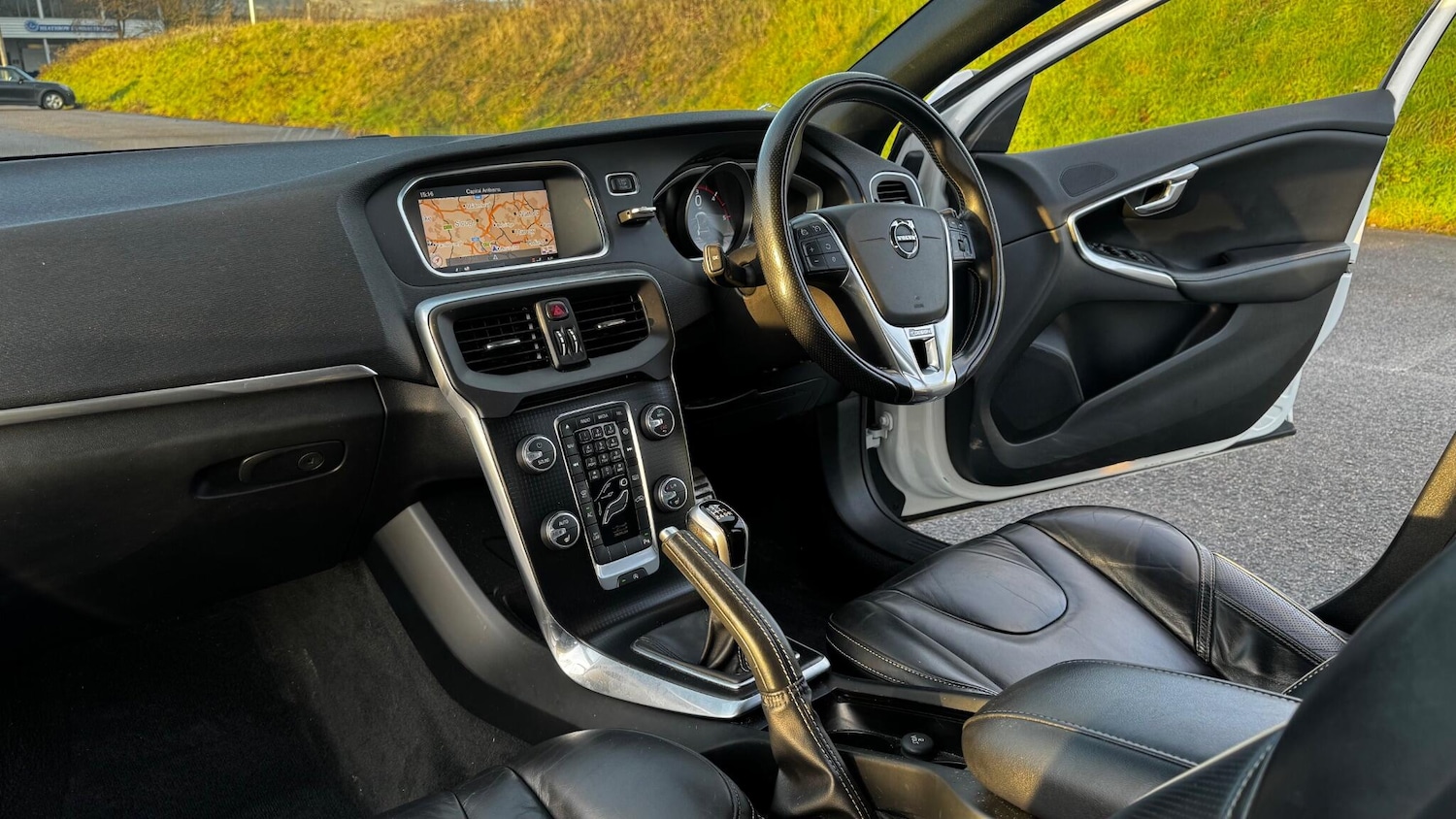 Used Volvo V40 2017 for sale - 77253996: Photo 19