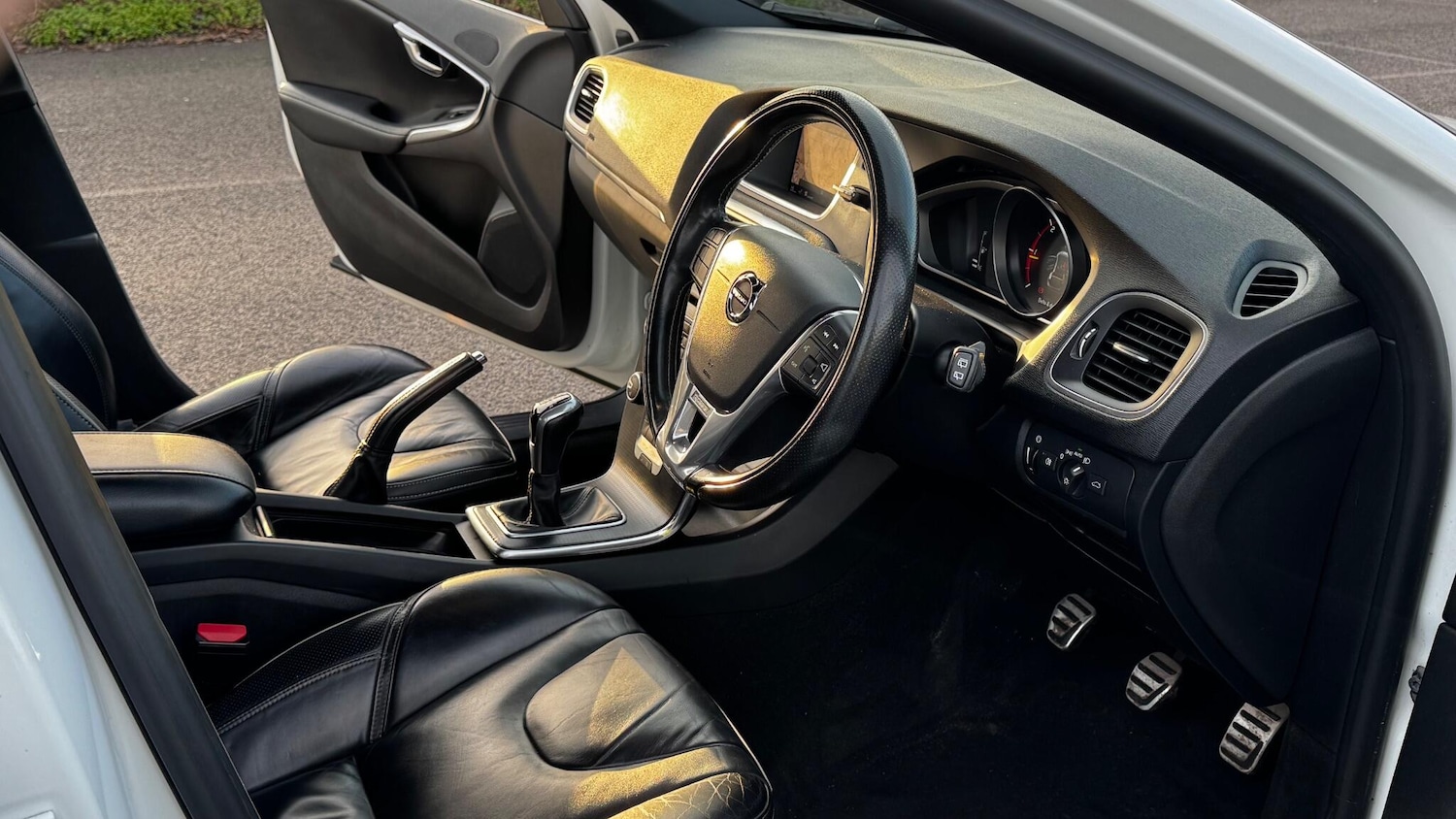 Used Volvo V40 2017 for sale - 77253996: Photo 47