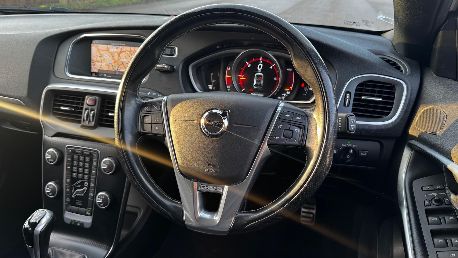 Used Volvo V40 2017 for sale - 77253996: Photo 48