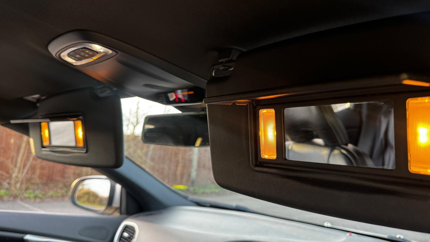 Used Volvo V40 2017 for sale - 77253996: Photo 56