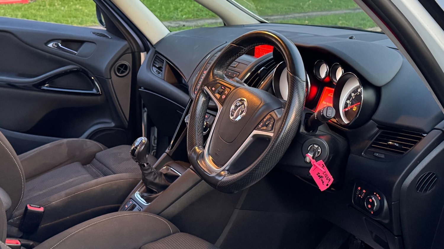 Used Vauxhall Zafira 2015 for sale - 76952258: Photo 13