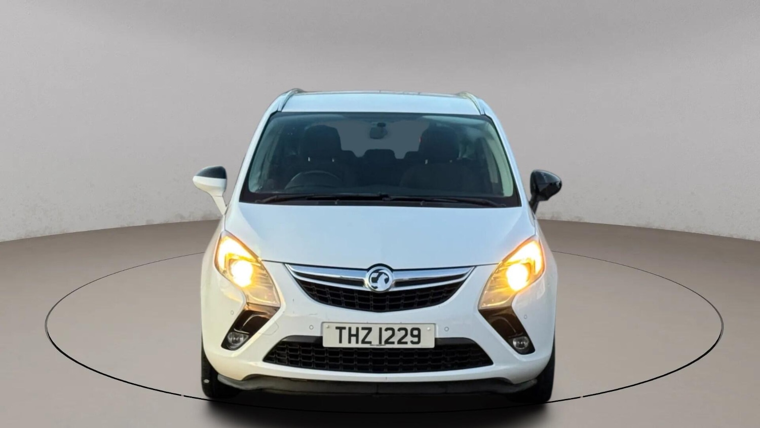 Used Vauxhall Zafira 2015 for sale - 76952258: Photo 2