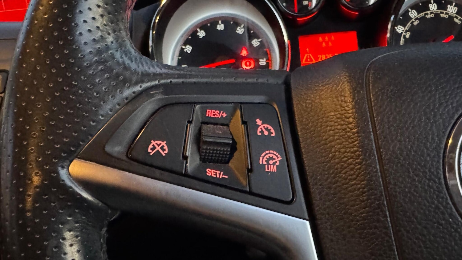 Used Vauxhall Zafira 2015 for sale - 76952258: Photo 21