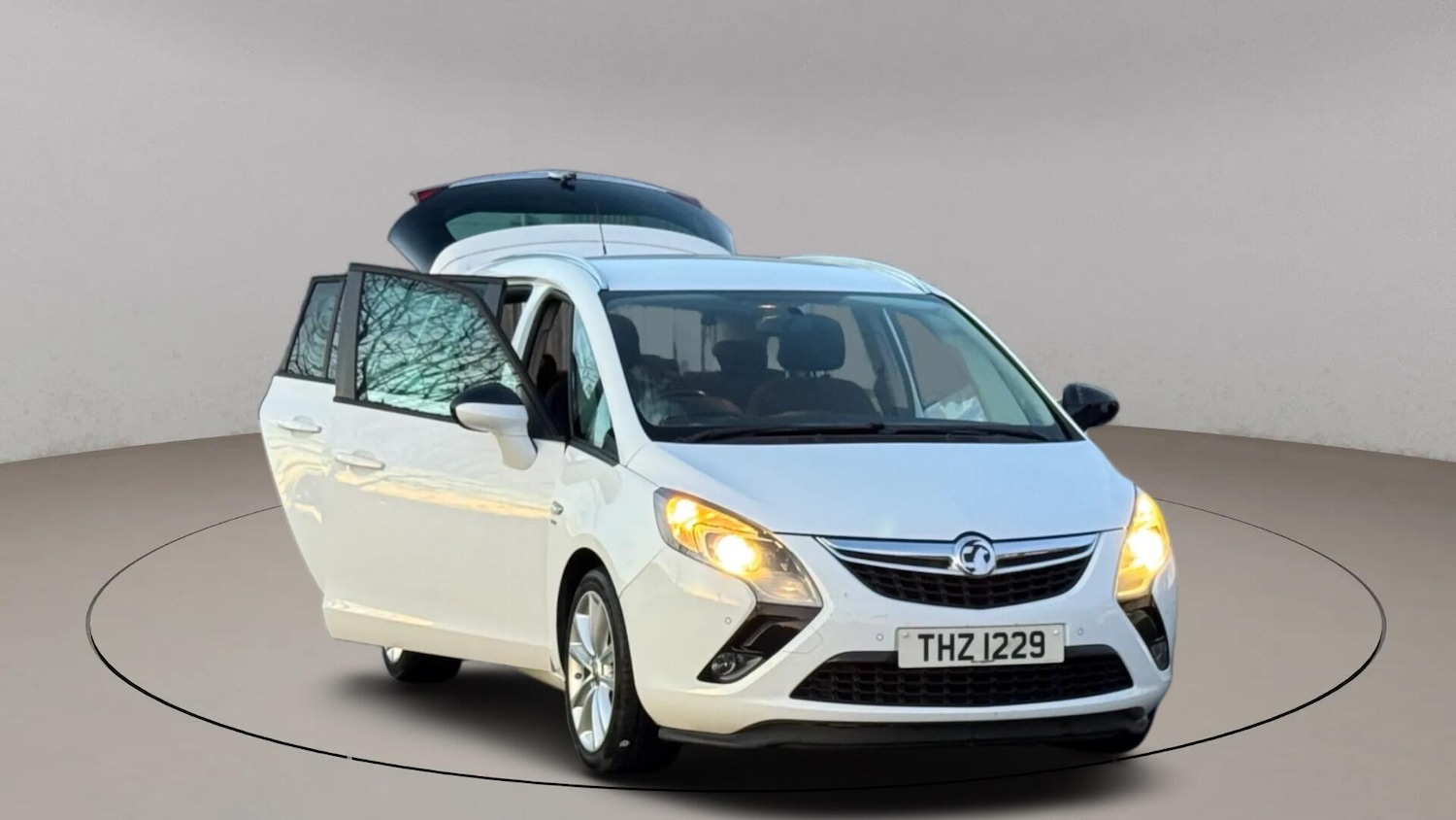 Used Vauxhall Zafira 2015 for sale - 76952258: Photo 5