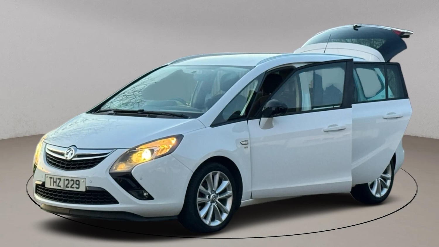 Used Vauxhall Zafira 2015 for sale - 76952258: Photo 8