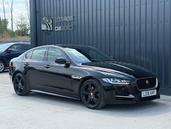 Used Jaguar XE 2019 for sale - 79168999: Photo