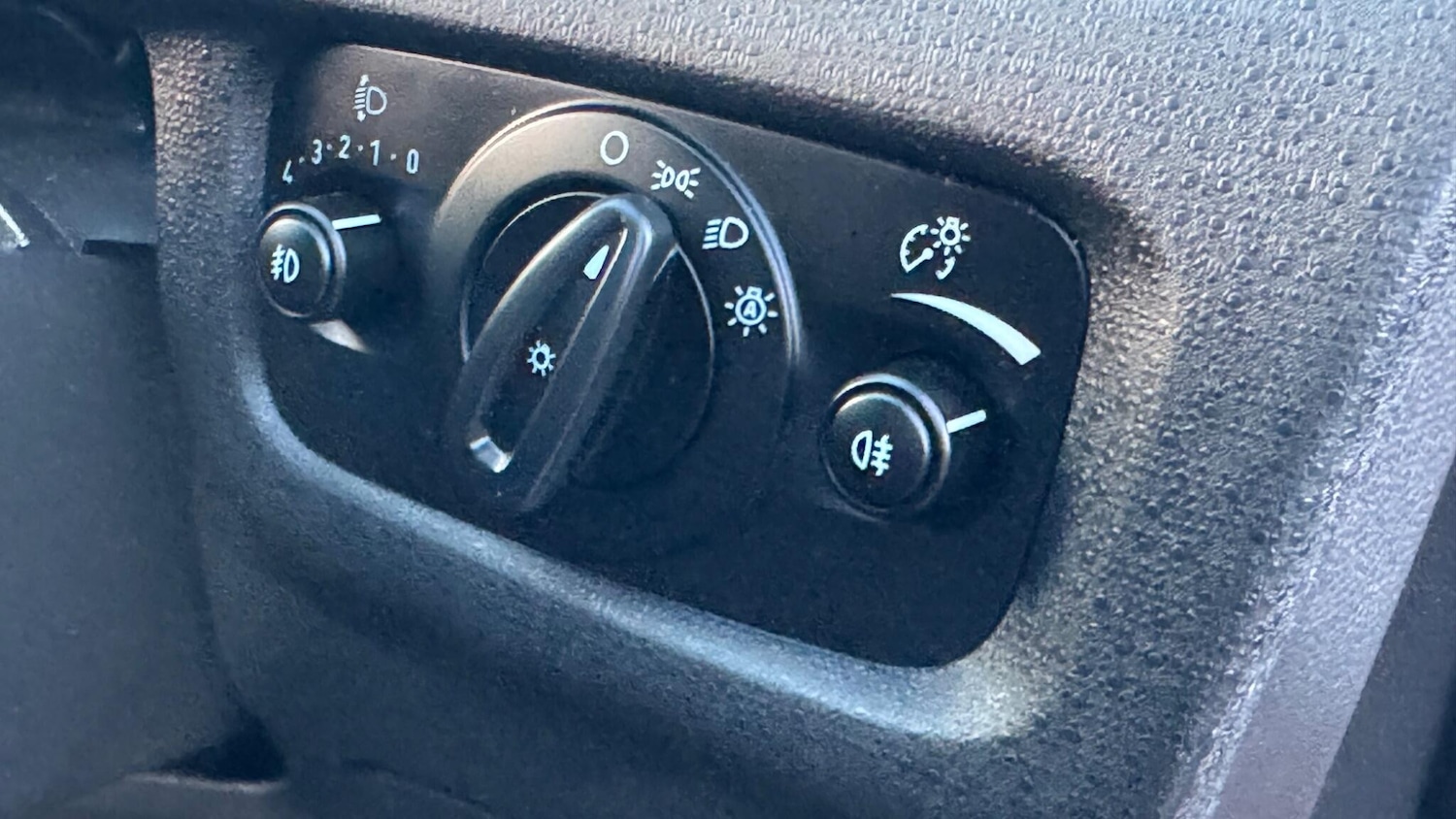 Used Ford Fiesta 2016 for sale - 76801821: Photo 30